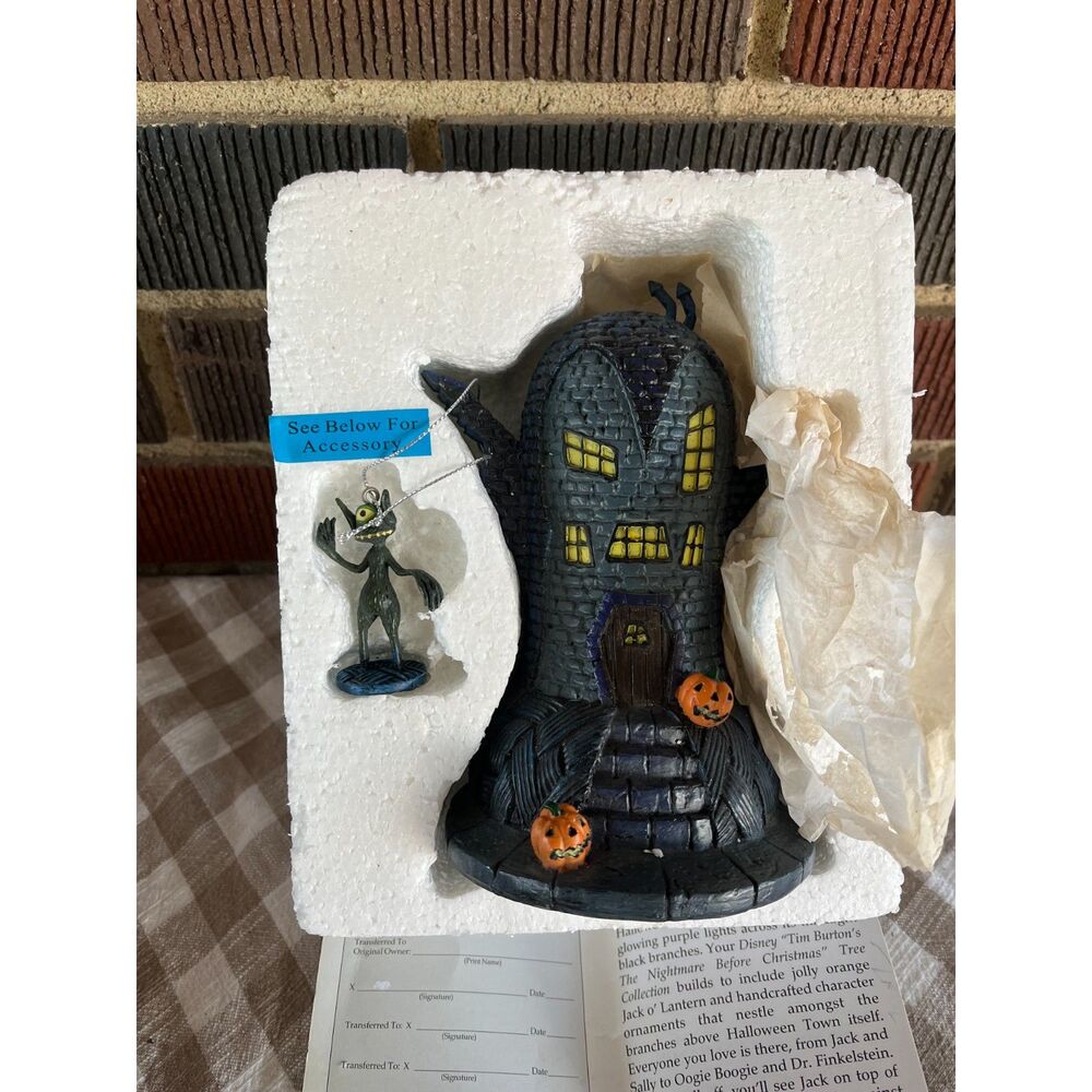 Disney the nightmare before Christmas Bradford exchange bat house